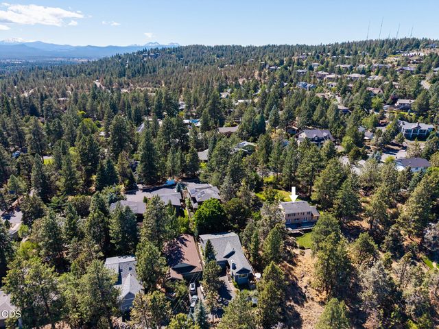2258 NW 6th Street, Bend, OR 97703
