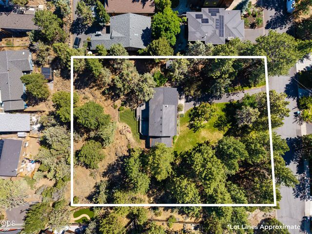 2258 NW 6th Street, Bend, OR 97703