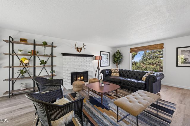 2258 NW 6th Street, Bend, OR 97703