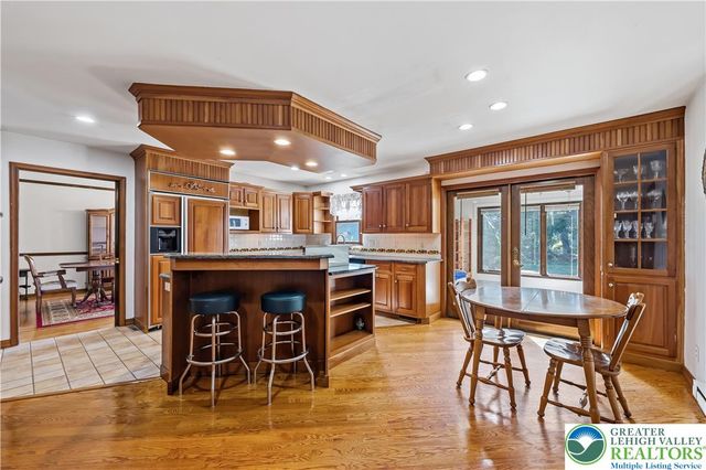 4475 Beechwood Lane, Lower Macungie Twp, PA 18103