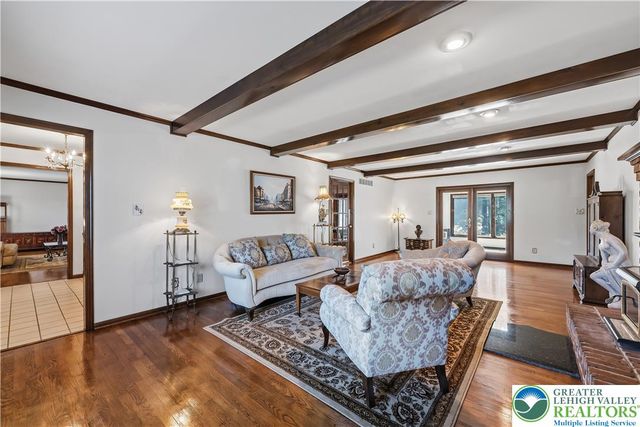 4475 Beechwood Lane, Lower Macungie Twp, PA 18103