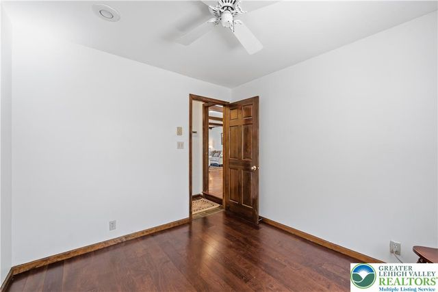 4475 Beechwood Lane, Lower Macungie Twp, PA 18103