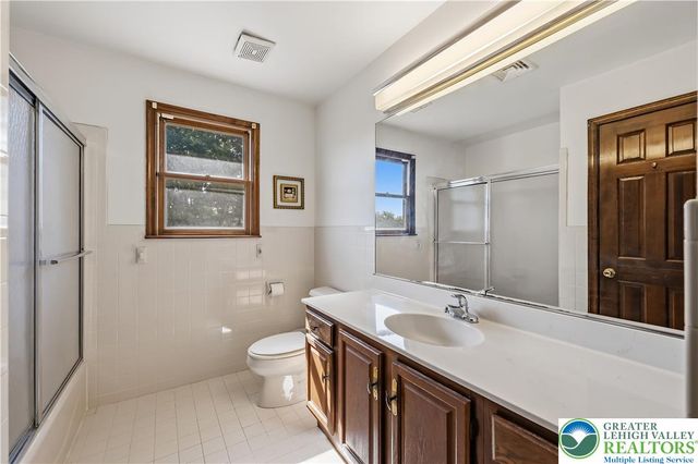 4475 Beechwood Lane, Lower Macungie Twp, PA 18103