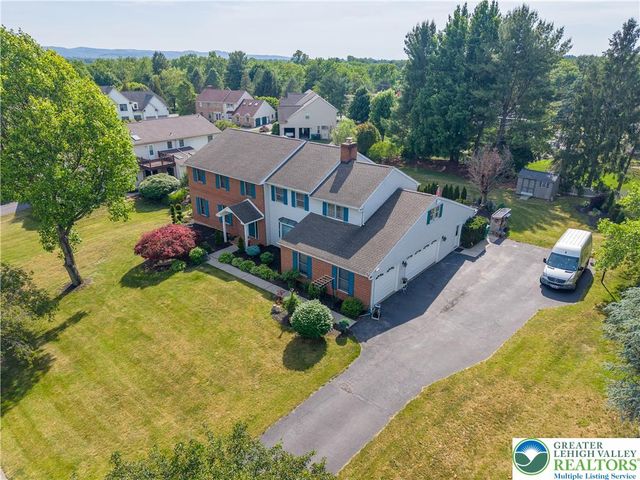 4475 Beechwood Lane, Lower Macungie Twp, PA 18103