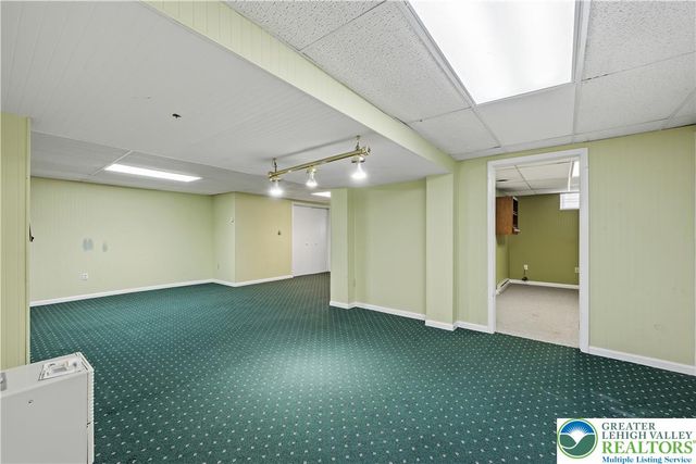 4475 Beechwood Lane, Lower Macungie Twp, PA 18103