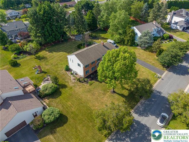 4475 Beechwood Lane, Lower Macungie Twp, PA 18103