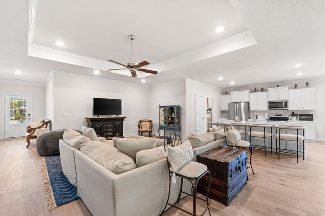 44 Secluded Circle, Freeport, FL 32439