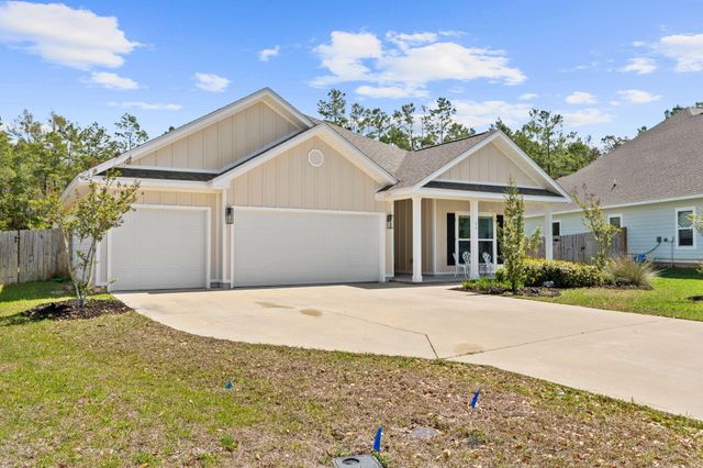 44 Secluded Circle, Freeport, FL 32439
