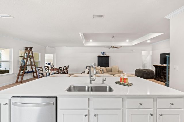 44 Secluded Circle, Freeport, FL 32439