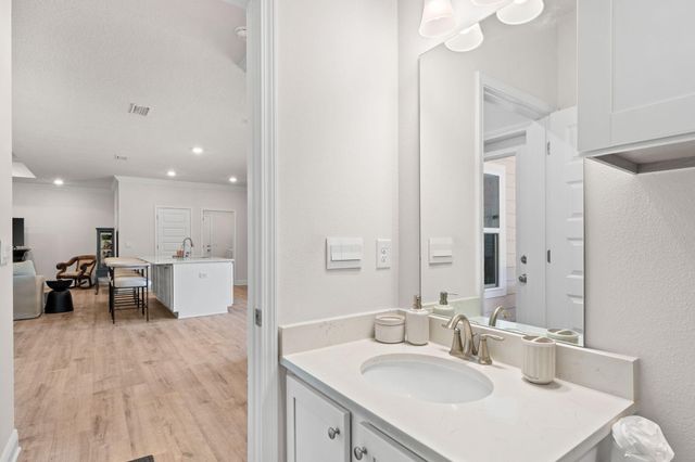 44 Secluded Circle, Freeport, FL 32439