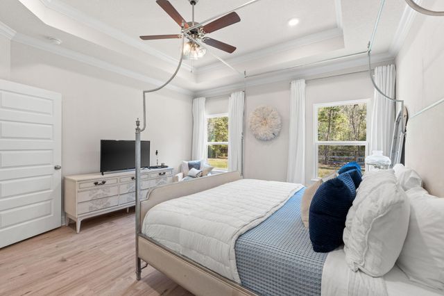44 Secluded Circle, Freeport, FL 32439