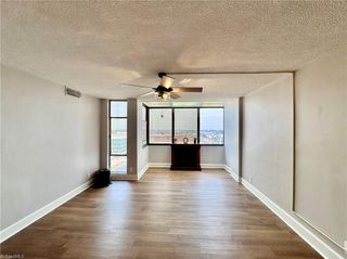 1101 N Elm Street 1404, Greensboro, NC 27401