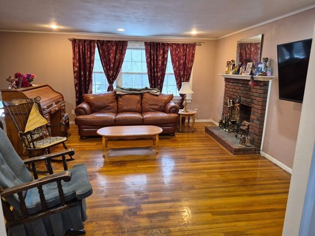 30 Highland St, East Bridgewater, MA 02333