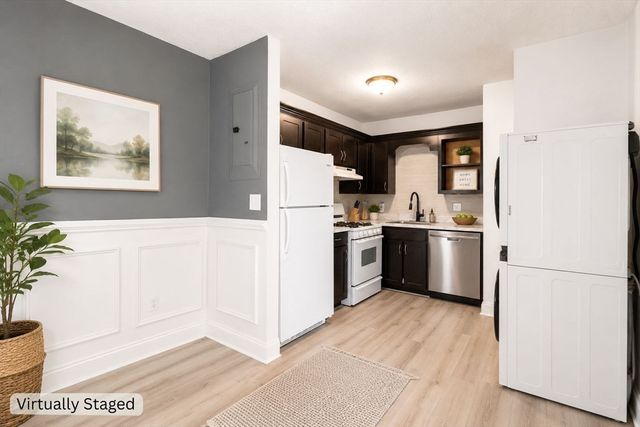 685 Oak St 4-10, Brockton, MA 02301
