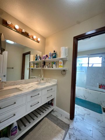 2502 Canyon Creek Dr, Stockton, CA 95207