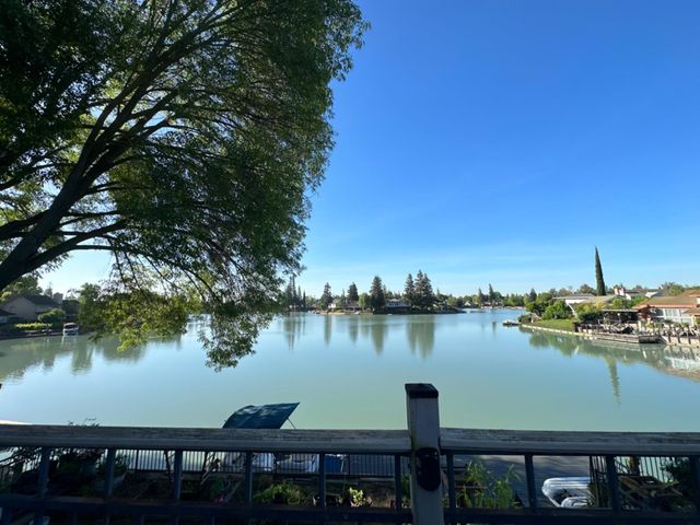 2502 Canyon Creek Dr, Stockton, CA 95207