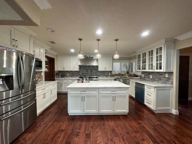 2502 Canyon Creek Dr, Stockton, CA 95207