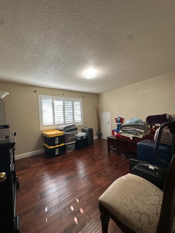 2502 Canyon Creek Dr, Stockton, CA 95207