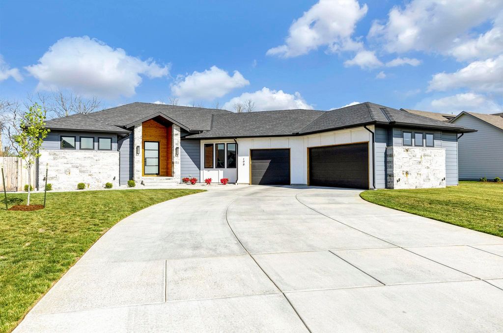 198 S Ciderbluff St, Goddard, KS 67052