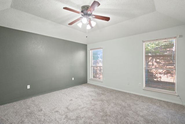927 Freestone Drive, Arlington, TX 76017