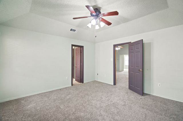 927 Freestone Drive, Arlington, TX 76017