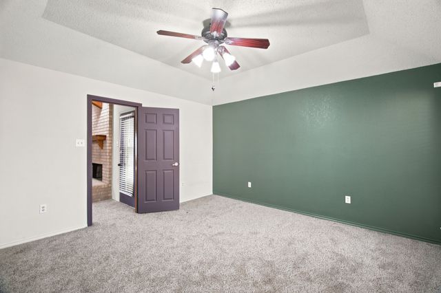 927 Freestone Drive, Arlington, TX 76017