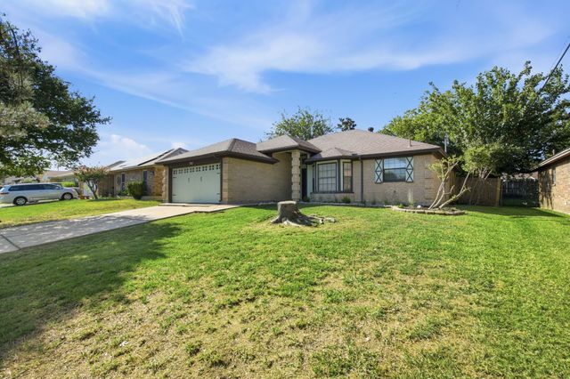 927 Freestone Drive, Arlington, TX 76017