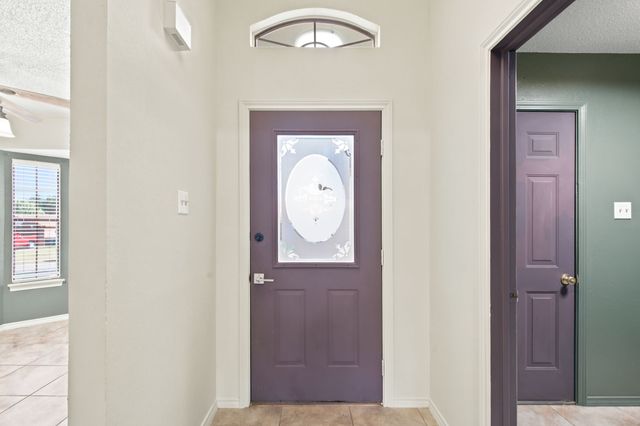 927 Freestone Drive, Arlington, TX 76017