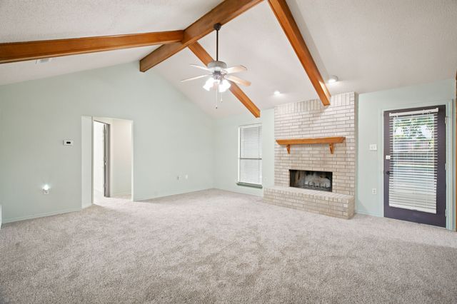 927 Freestone Drive, Arlington, TX 76017