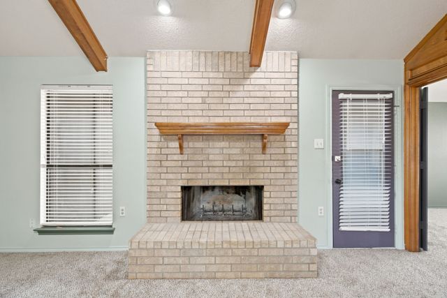 927 Freestone Drive, Arlington, TX 76017