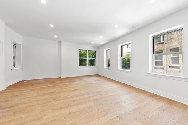 38 W 11TH Street, New York City, NY 10011