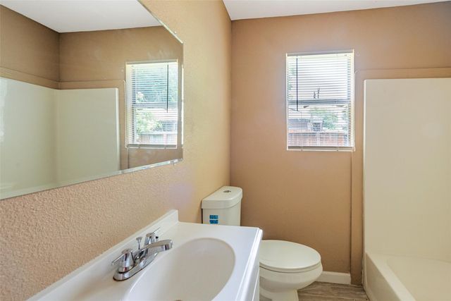 202 Norview Drive, Houston, TX 77022