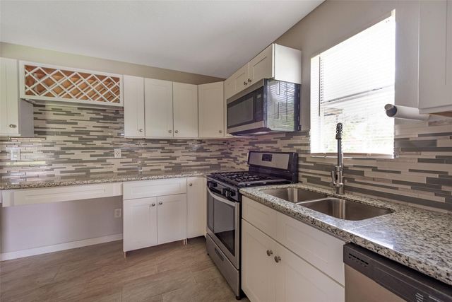 202 Norview Drive, Houston, TX 77022