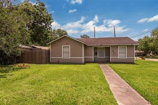 202 Norview Drive, Houston, TX 77022