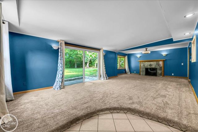 52161 Brentwood Drive, Shelby Twp, MI 48316