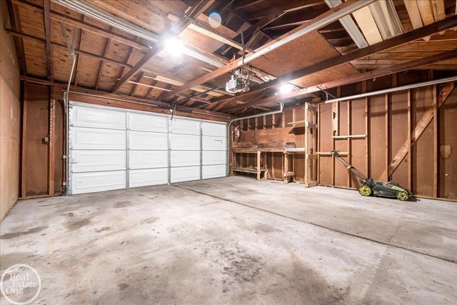 52161 Brentwood Drive, Shelby Twp, MI 48316