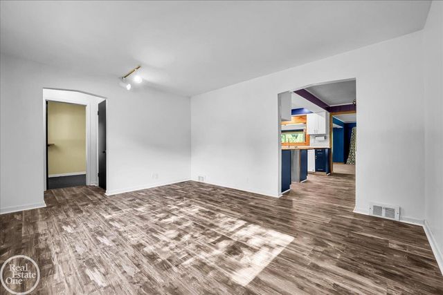 52161 Brentwood Drive, Shelby Twp, MI 48316