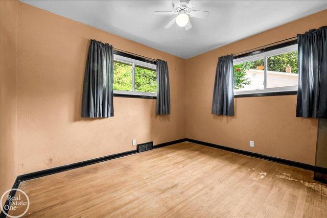 52161 Brentwood Drive, Shelby Twp, MI 48316