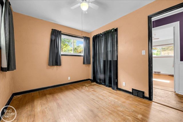 52161 Brentwood Drive, Shelby Twp, MI 48316