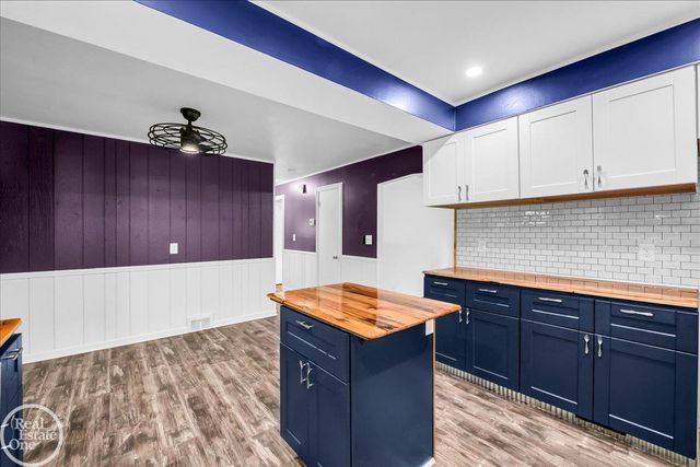 52161 Brentwood Drive, Shelby Twp, MI 48316
