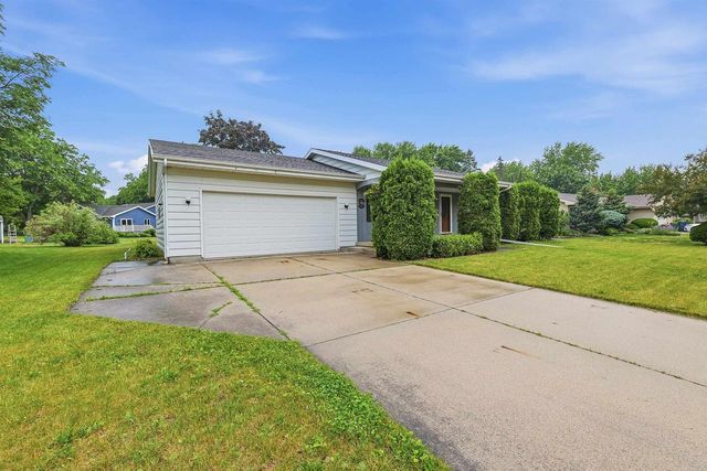 542 WAKEFIELD AVENUE, Fond Du Lac, WI 54935
