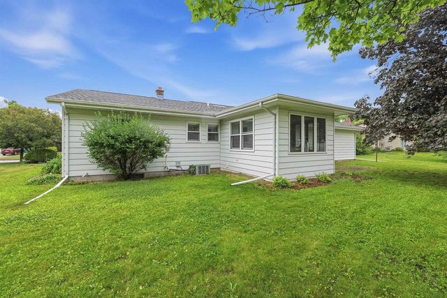542 WAKEFIELD AVENUE, Fond Du Lac, WI 54935