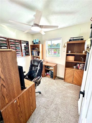 10721 Crestview Dr, North Huntingdon, PA 15642