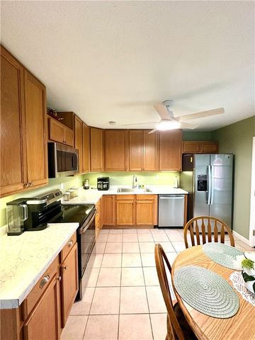 10721 Crestview Dr, North Huntingdon, PA 15642