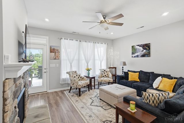 8260 Button Bush Place, West Chester, OH 45069