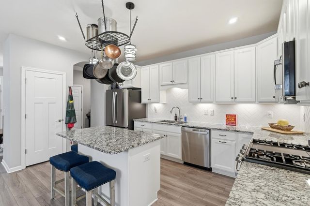 8260 Button Bush Place, West Chester, OH 45069