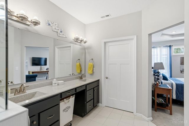 8260 Button Bush Place, West Chester, OH 45069