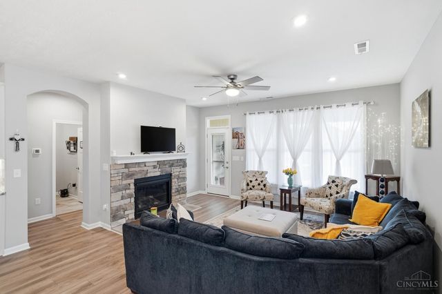 8260 Button Bush Place, West Chester, OH 45069