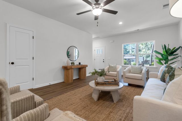 121 Mary Ann Drive, Summerville, SC 29483