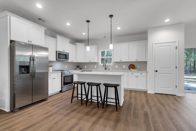 121 Mary Ann Drive, Summerville, SC 29483